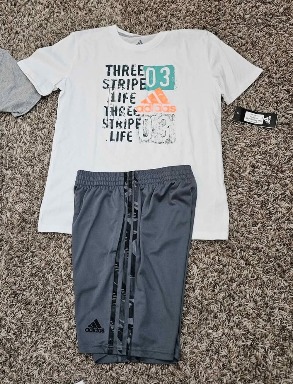 New Boys Adidas Set Size 10/12 Medium